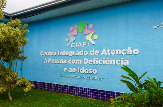 Ciapi completa 10 anos com mais de mil atendimentos por mês e comemora com comédia nesta quinta