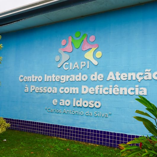Ciapi completa 10 anos com mais de mil atendimentos por mês e comemora com comédia nesta quinta