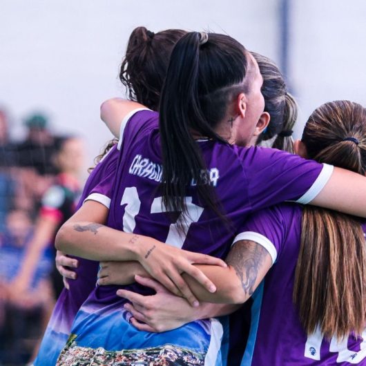 Futsal feminino de Caraguatatuba busca empate fora de casa e briga por classificação no Campeonato Joseense
