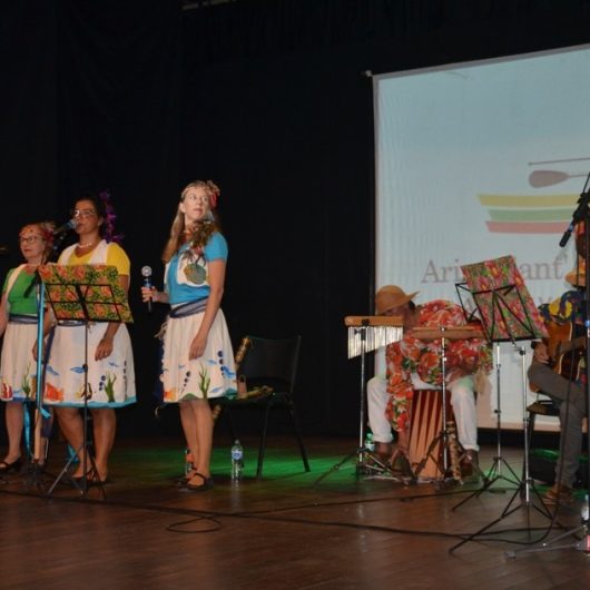 Julinho Mendes com o grupo Cantamar