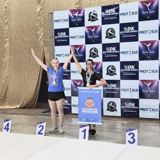 Atleta de Caraguatatuba conquista dois ouros na Copa Pantanal de Patinação Artística