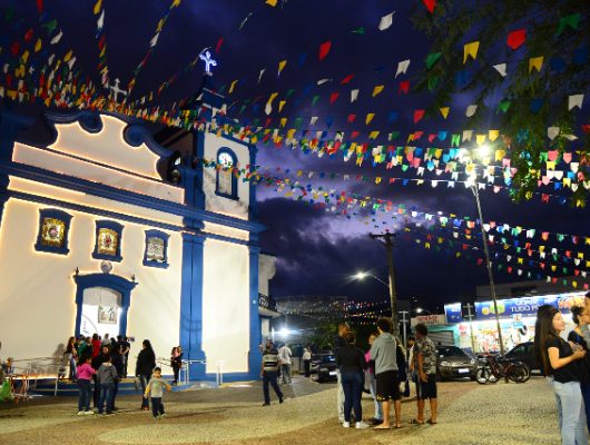 Festa do Padroeiro movimenta turismo cultural e programação tradicional em Caraguatatuba