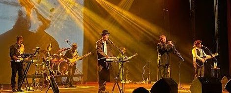 Teatro Mario Covas apresenta show cover “Bee Gees Brazil” neste sábado