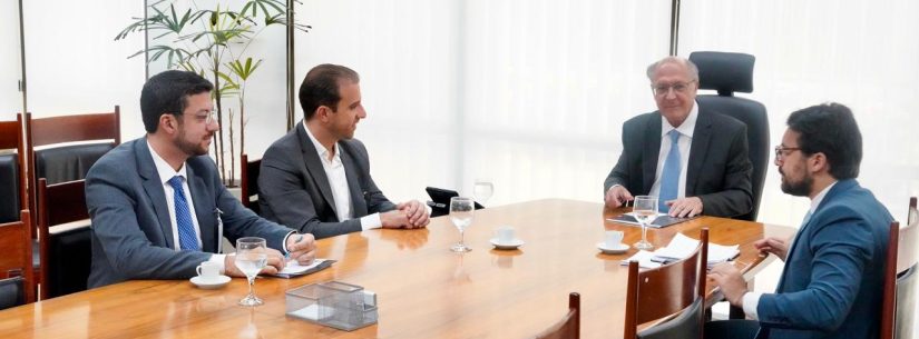 Caraguatatuba amplia articulação institucional sobre futuro da UTGCA