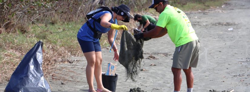 Praia do Porto Novo recebe mutirão de limpeza aberto à população na próxima terça-feira