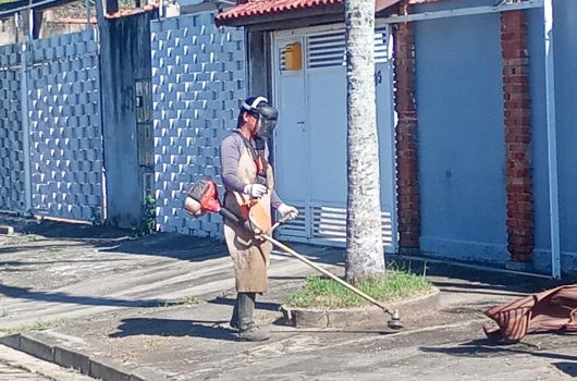 Prefeitura convoca mais 20 bolsistas do PEAD para reforço na zeladoria dos bairros de Caraguatatuba