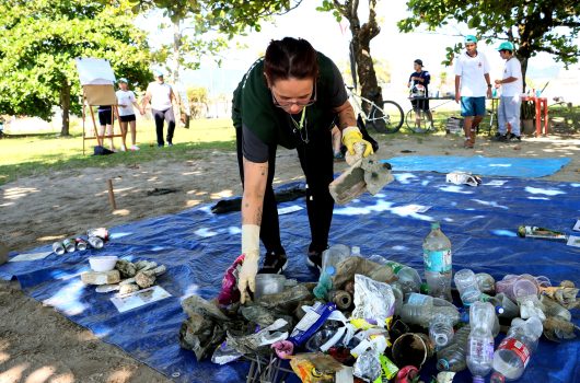 Caraguatatuba recolhe quase 800 quilos de resíduos em ações de limpeza realizadas em maio