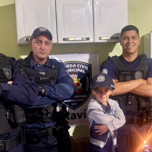 Criança apaixonada pela Guarda Municipal recebe visita especial no dia do aniversário