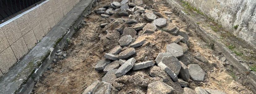 Prefeitura de recupera trecho da Travessa Cid Galvão no Centro de Caraguatatuba