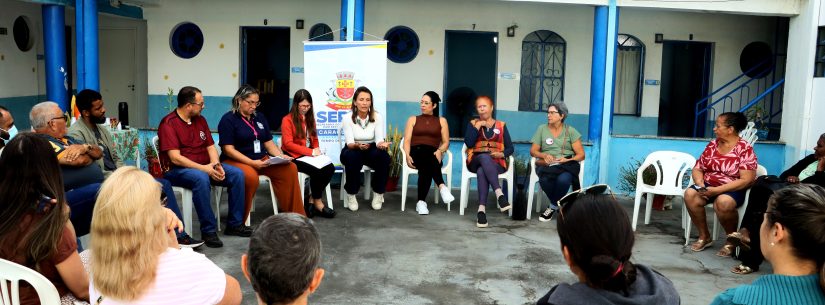 Roda de Conversa reúne usuários do CRAS Centro na campanha “Junho Violeta” em Caraguatatuba
