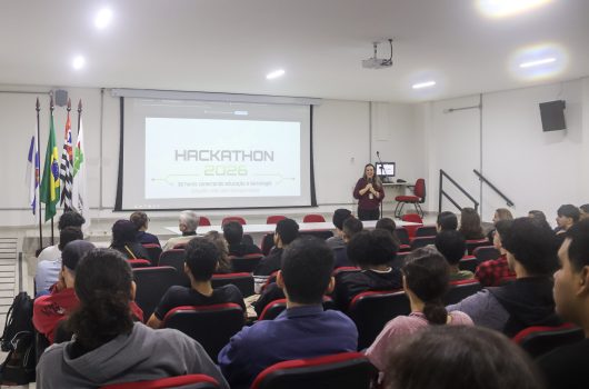 Hackathon 2026 desafia estudantes a criar soluções tecnológicas para Educação em Caraguatatuba
