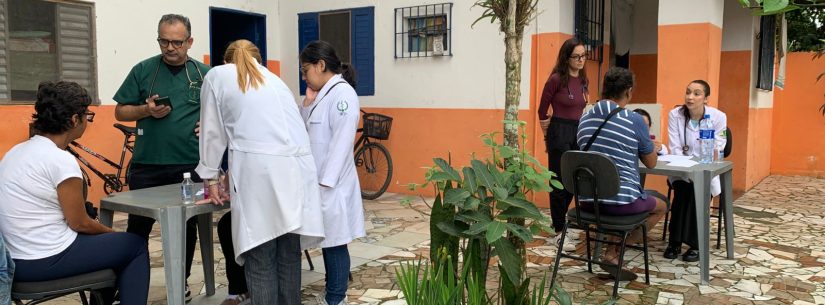 Prefeitura de Caraguatatuba e Unitau levam consultas, vacinação e exames à Comunidade Terapêutica Restitui