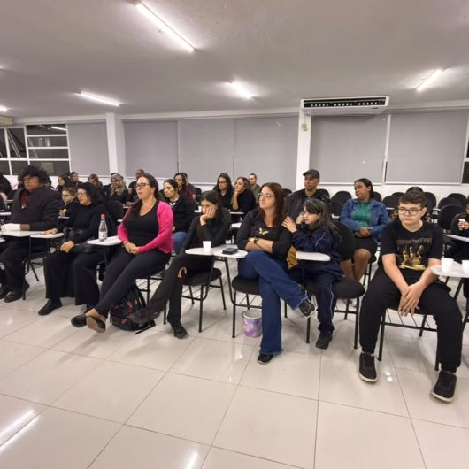 Caraguatatuba celebra formação de 57 alunos em curso gratuito de Libras e reforça compromisso com inclusão