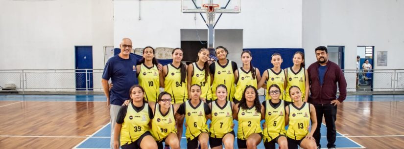 Basquete feminino sub-15 de Caraguatatuba estreia com duas vitórias no torneio Região III da Federação Paulista