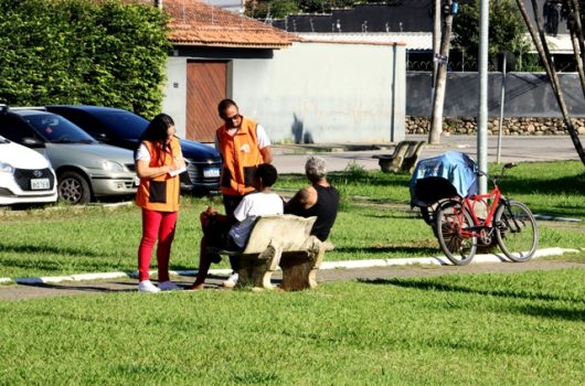 Ação integrada do programa Ruas da Esperança reforça atendimento à população em situação de rua em Caraguatatuba