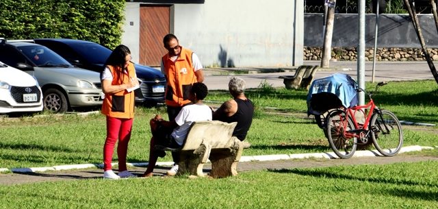 Ação integrada do programa Ruas da Esperança reforça atendimento à população em situação de rua em Caraguatatuba