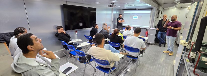 Alunos do curso de instalador de ar-condicionado tipo Split recebem certificação em Caraguatatuba