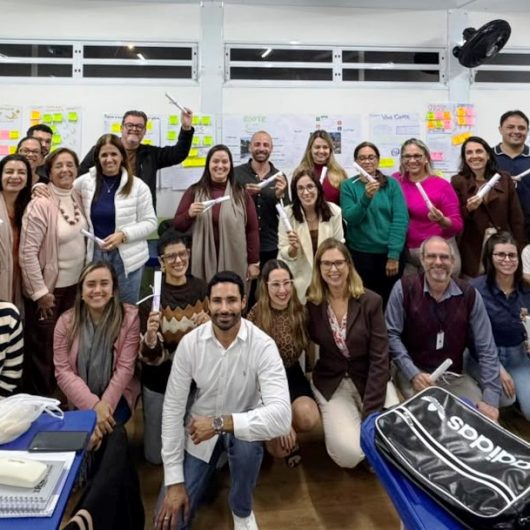 Líderes no serviço público de Caraguatatuba concluem treinamento Conexão Liderança