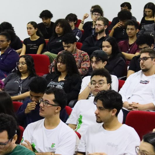 Hackathon 2026 premia soluções inovadoras para desafios da Educação em Caraguatatuba