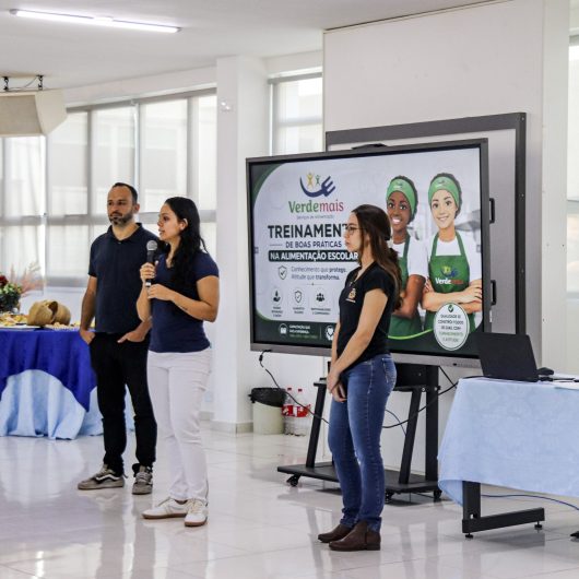 Treinamento fortalece segurança alimentar nas escolas municipais de Caraguatatuba