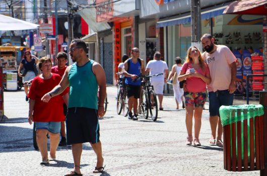 Procon de Caraguatatuba fornece dicas sobre compra de presentes do Dia dos Pais