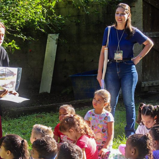 Caraguatatuba lança novo Currículo Municipal da Educação Infantil e fortalece política pública para primeira infância