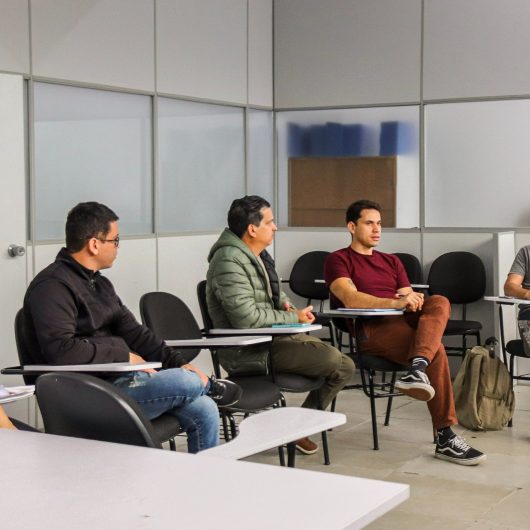 Finalistas do Hackathon 2026 avançam no desenvolvimento de projetos para Educação