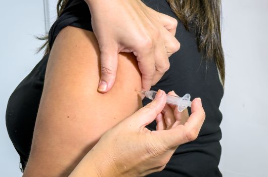 Caraguatatuba amplia vacinação extramuros nesta sexta-feira
