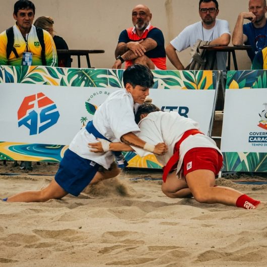 Caraguatatuba ganha projeção internacional com Mundial de Sambo de Praia e Brasil conquista quatro medalhas