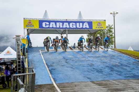 Pilotos de Caraguatatuba conquistam pódios na 6ª etapa do Campeonato Paulista de BMX Racing