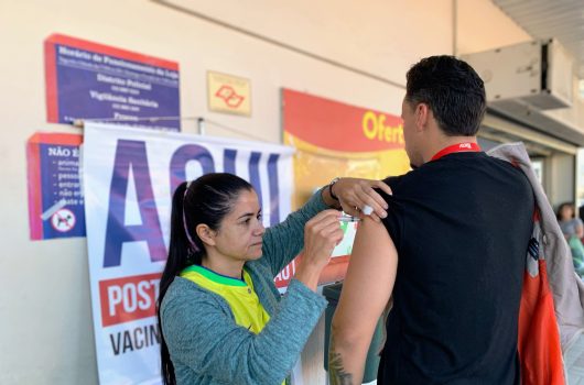Caraguatatuba leva vacinação a supermercados e outros pontos da cidade nesta sexta-feira
