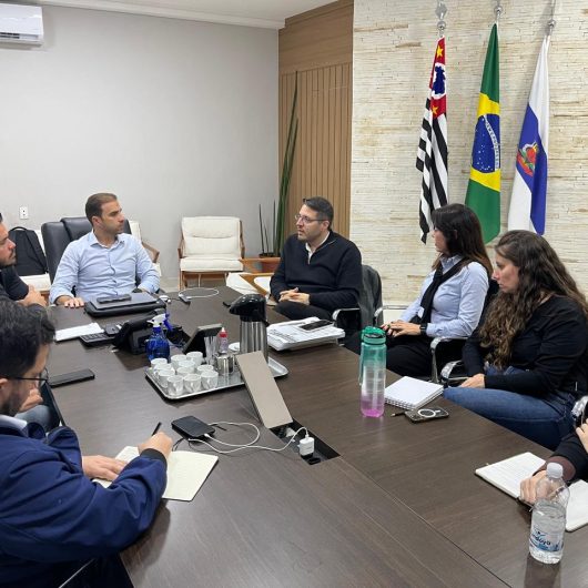 Prefeitura cobra melhorias da Sabesp no abastecimento e na recuperação de vias