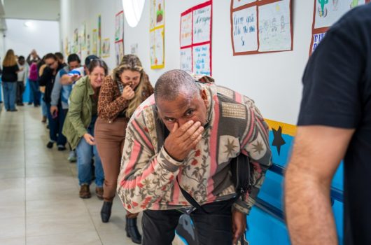 Servidores da Educação participam de simulados emergenciais de incêndio e vendaval da Defesa Civil de Caraguatatuba