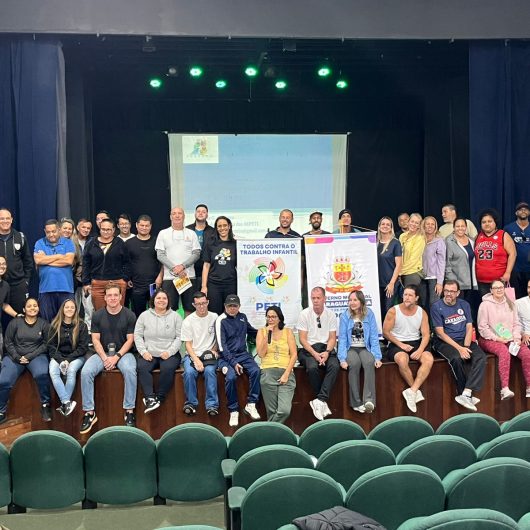 Caraguatatuba fortalece formação da rede municipal e reúne cerca de 100 servidores no enfrentamento ao trabalho infantil