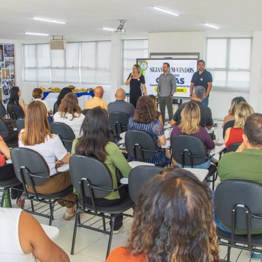 Conselho Municipal de Assitência Social empossa conselheiros para biênio 2026-2028 e elege Mesa Diretora em Caraguatatuba