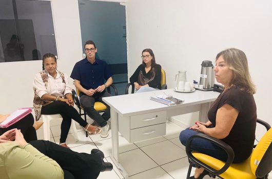 Prefeitura de Caraguatatuba e Instituto Federal articulam parceria para busca ativa de estudantes da EJA