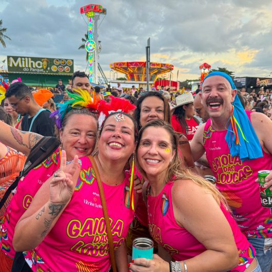 Caraguatatuba abre inscrições para blocos do Carnaval 2027