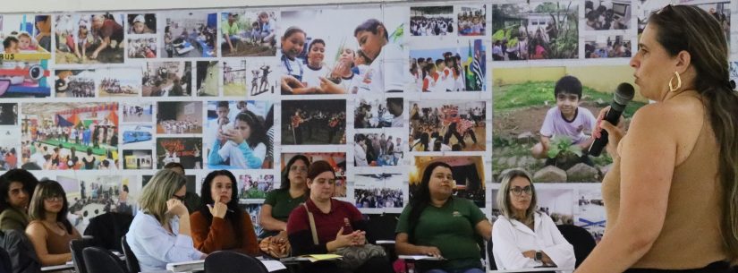 Prefeitura de Caraguatatuba promove formação sobre ECA Digital e educação midiática para profissionais da rede