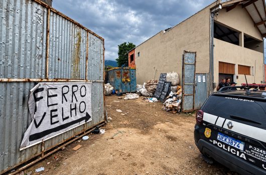 Operação integrada “Caraguá Segura” fiscaliza 15 ferros-velhos e fecha seis estabelecimentos